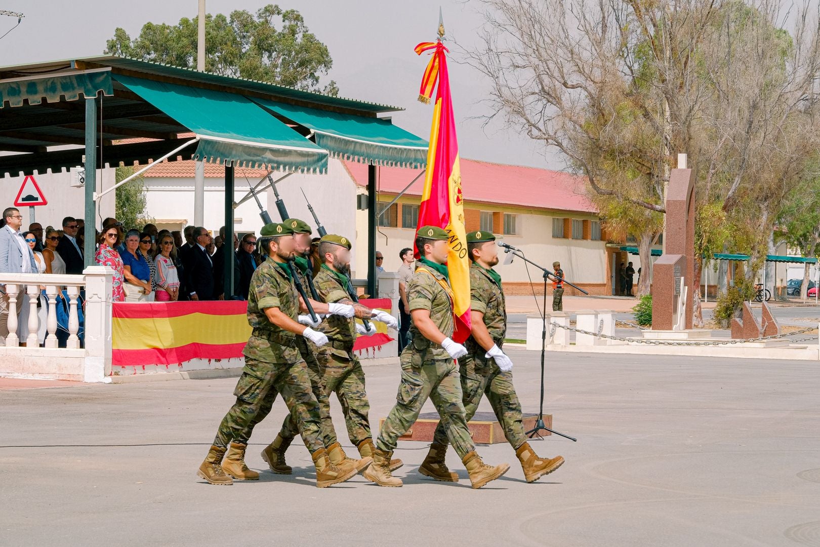La toma de mando del nuevo líder del MOE, en imágenes