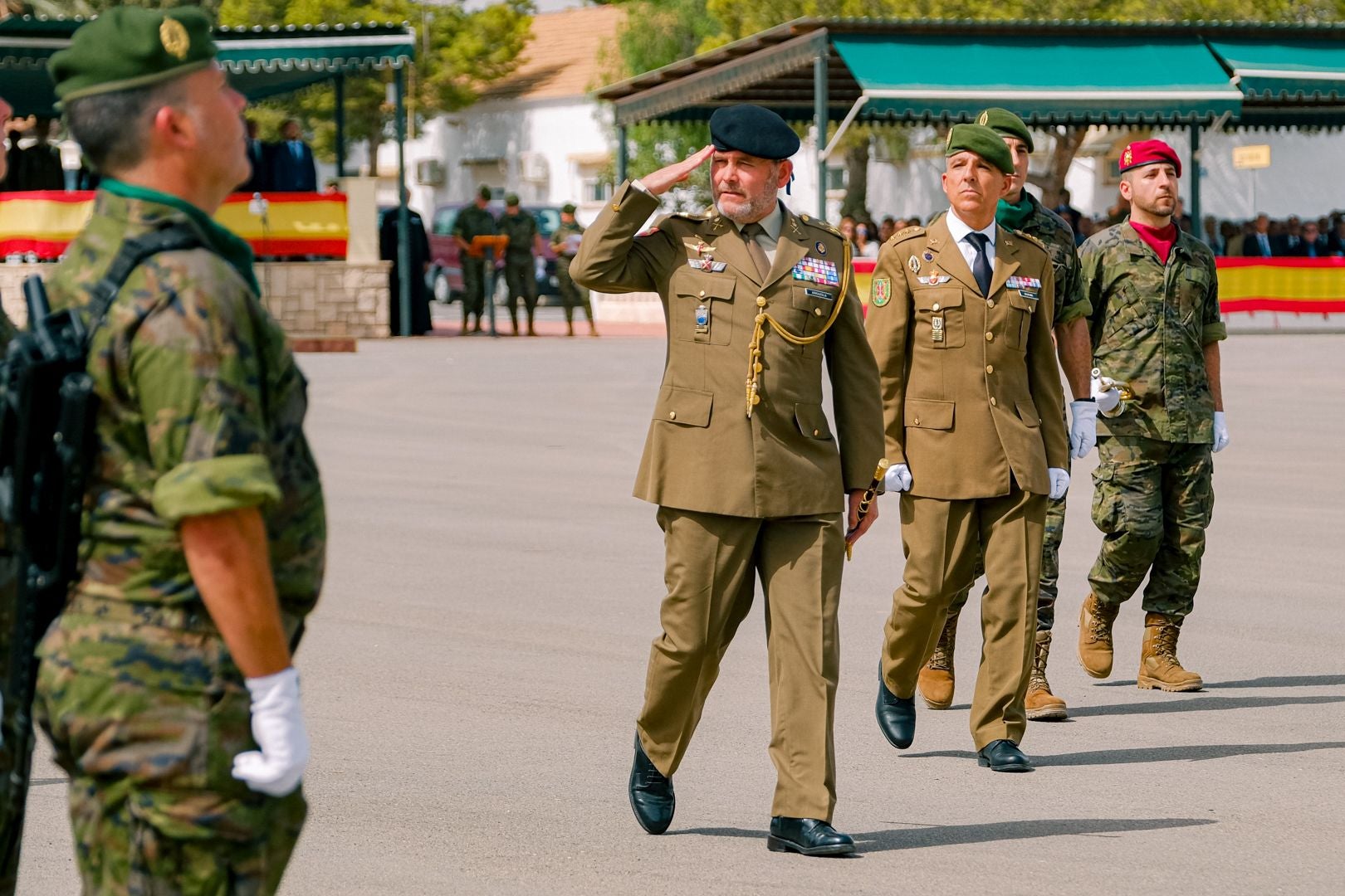La toma de mando del nuevo líder del MOE, en imágenes