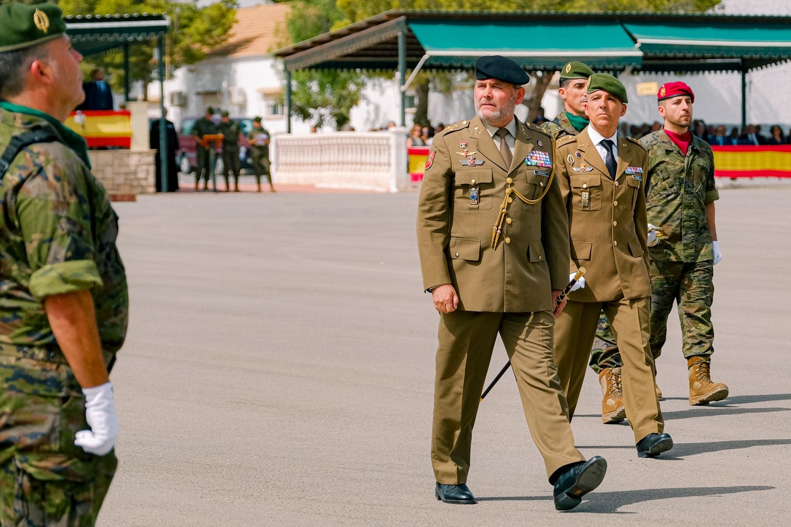 La toma de mando del nuevo líder del MOE, en imágenes