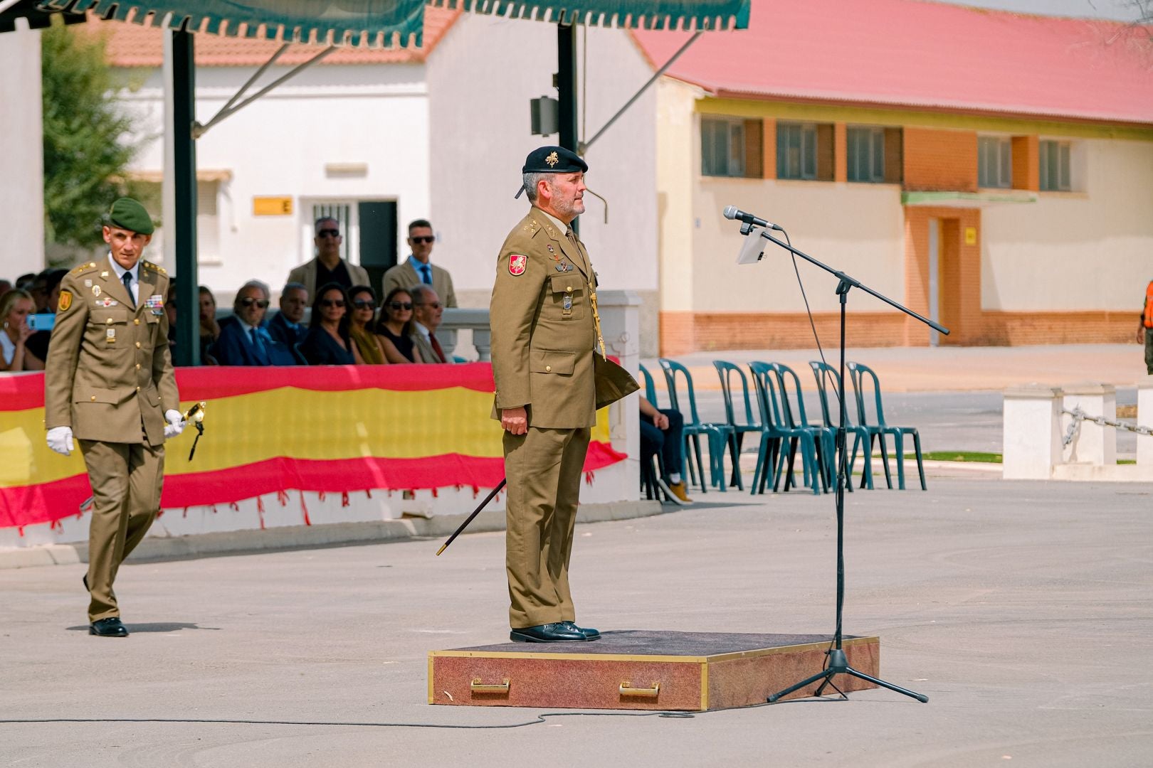 La toma de mando del nuevo líder del MOE, en imágenes