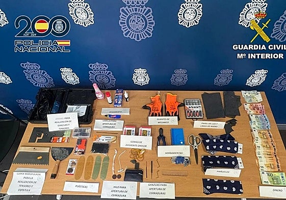 mMaterial intervenido a la banda que aprovechaba las vacaciones para robar en viviendas de Alicante.