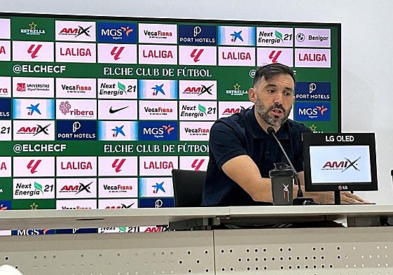 Eder Sarabia, durante la rueda de prensa previa al encuentro ante el Sevilla en el Sánchez Pizjuán.