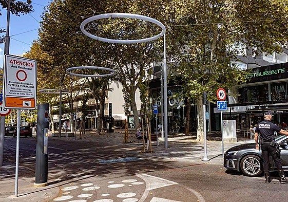 Imagen de una de las entradas a la ZBE de Benidorm