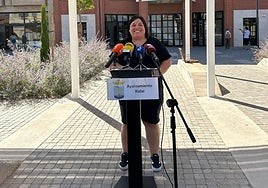 La concejala de Fiestas, Esmeralda Hidalgo, en la rueda de prensa para presentar el programa.