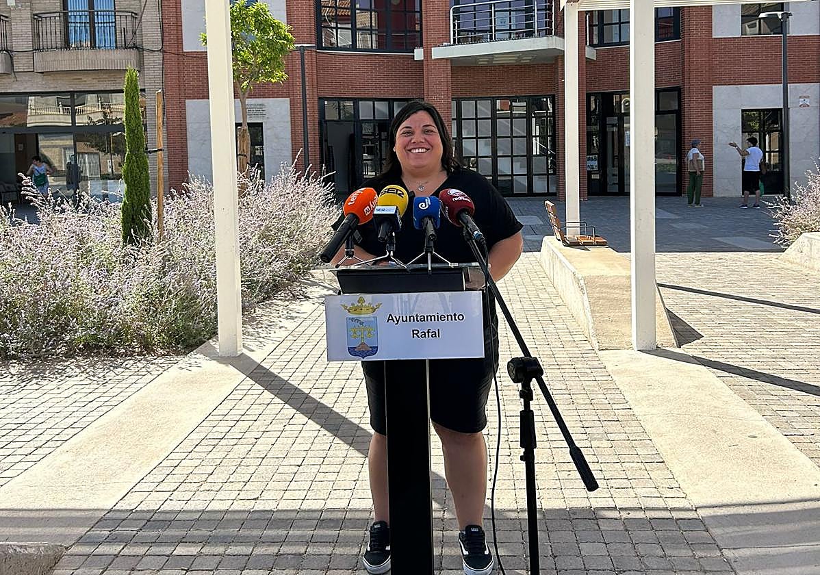La concejala de Fiestas, Esmeralda Hidalgo, en la rueda de prensa para presentar el programa.