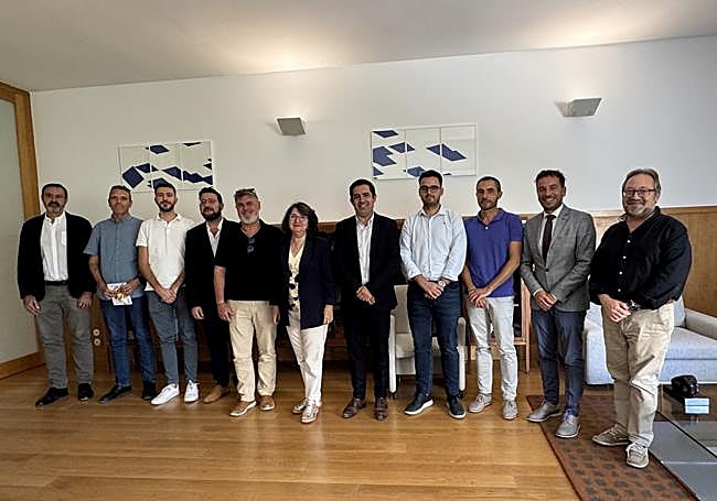 Reunión entre la UA y los alcaldes de los municipios afectados.