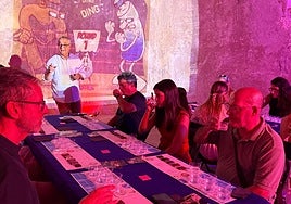 Momento de la cata en los Pozos de Garrigós.