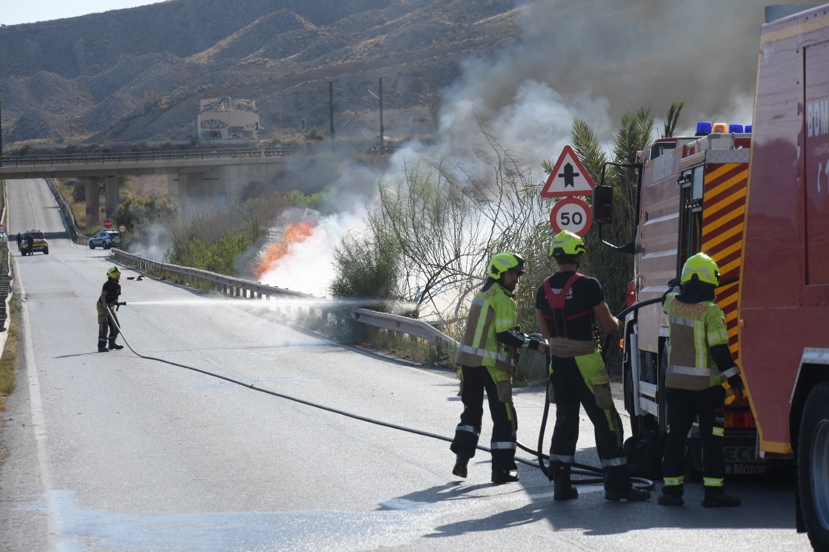 El incendio forestal de Alicante, en imágenes