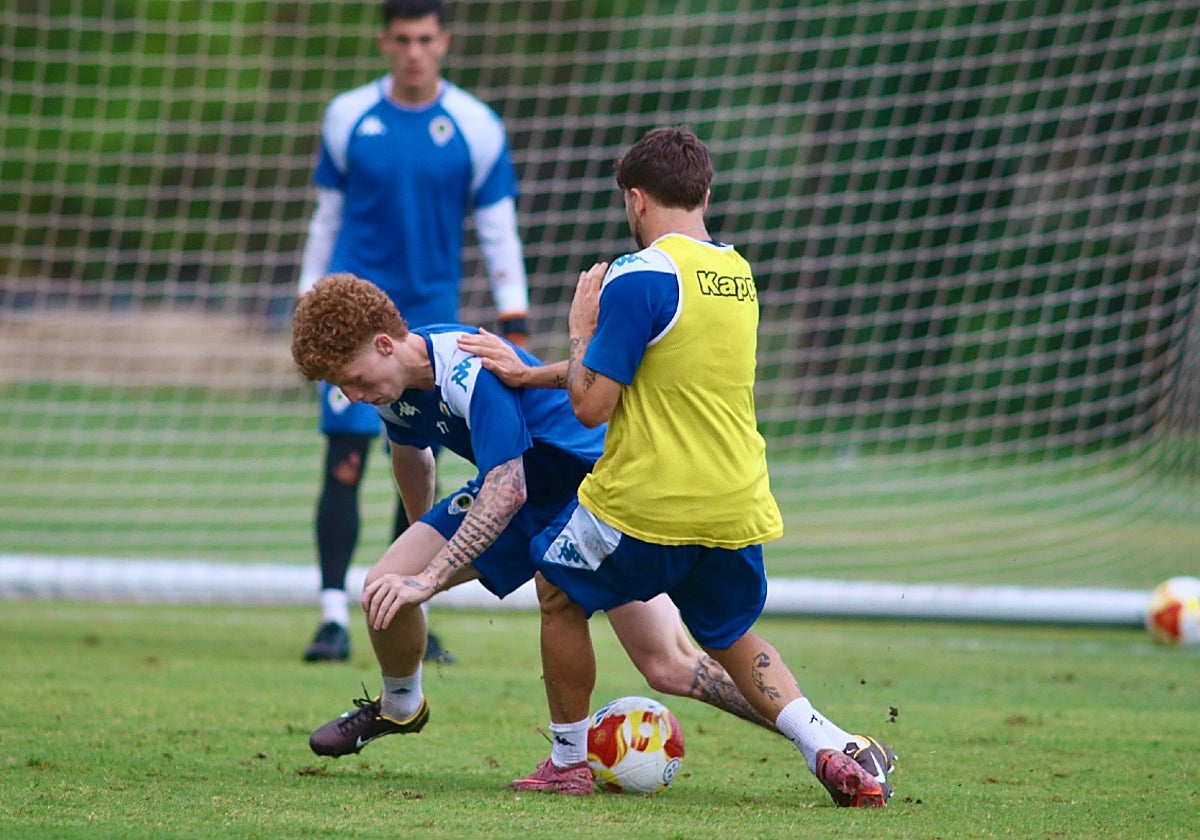 Jeremy de León, durante un entrenamiento en Fontcalent.