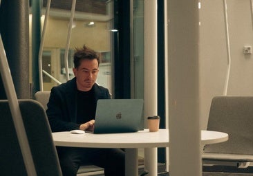 El ingeniero ilicitano que ha conseguido encender bombillas con la mente