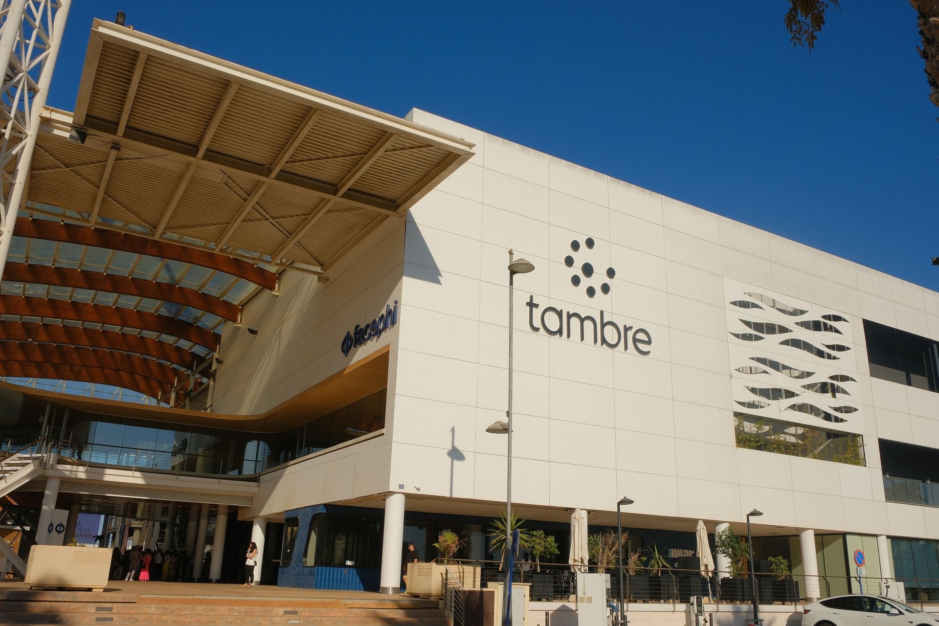 La clínica de fertilidad Tambre abre sus puertas en Alicante con una velada para recordar