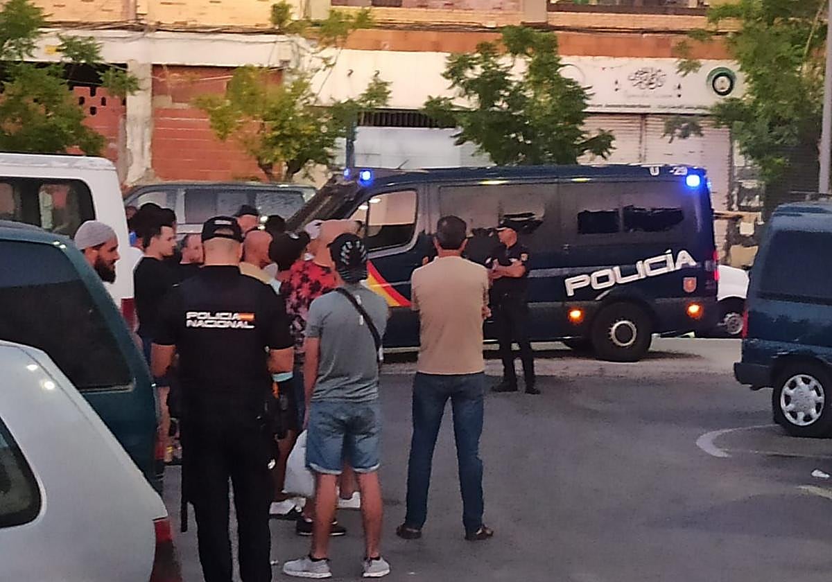 Operativo contra el mercadillo ilegal de la Zona Norte.