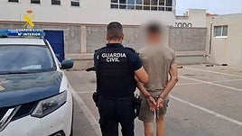 Detención por la Guardia Civil.