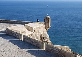 Una de las garitas del castillo de Santa Bárbara.