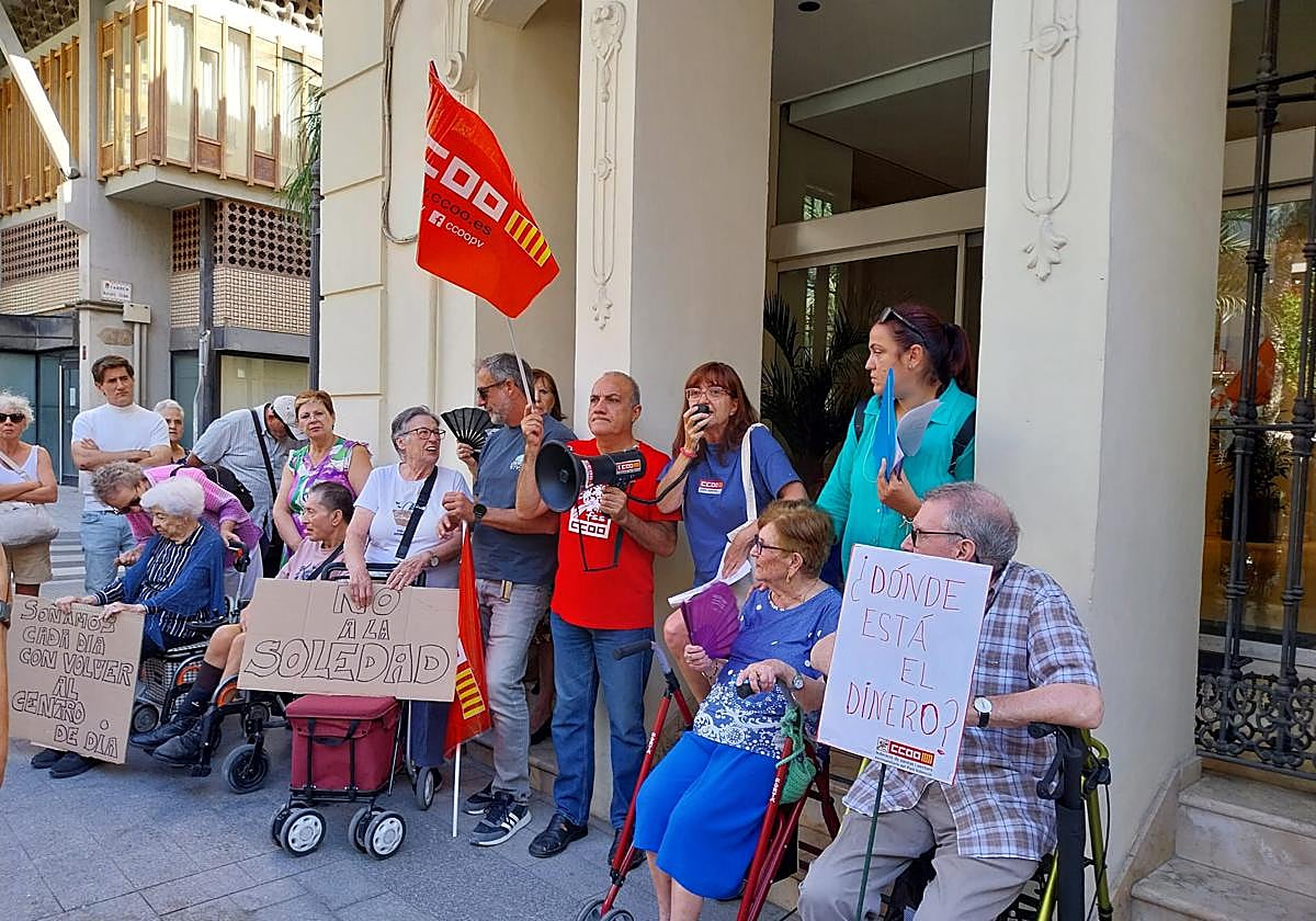 Concentración este martes en la Casa de las Brujas.