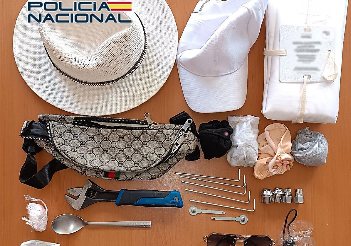 Objetos recuperados durante el registro.