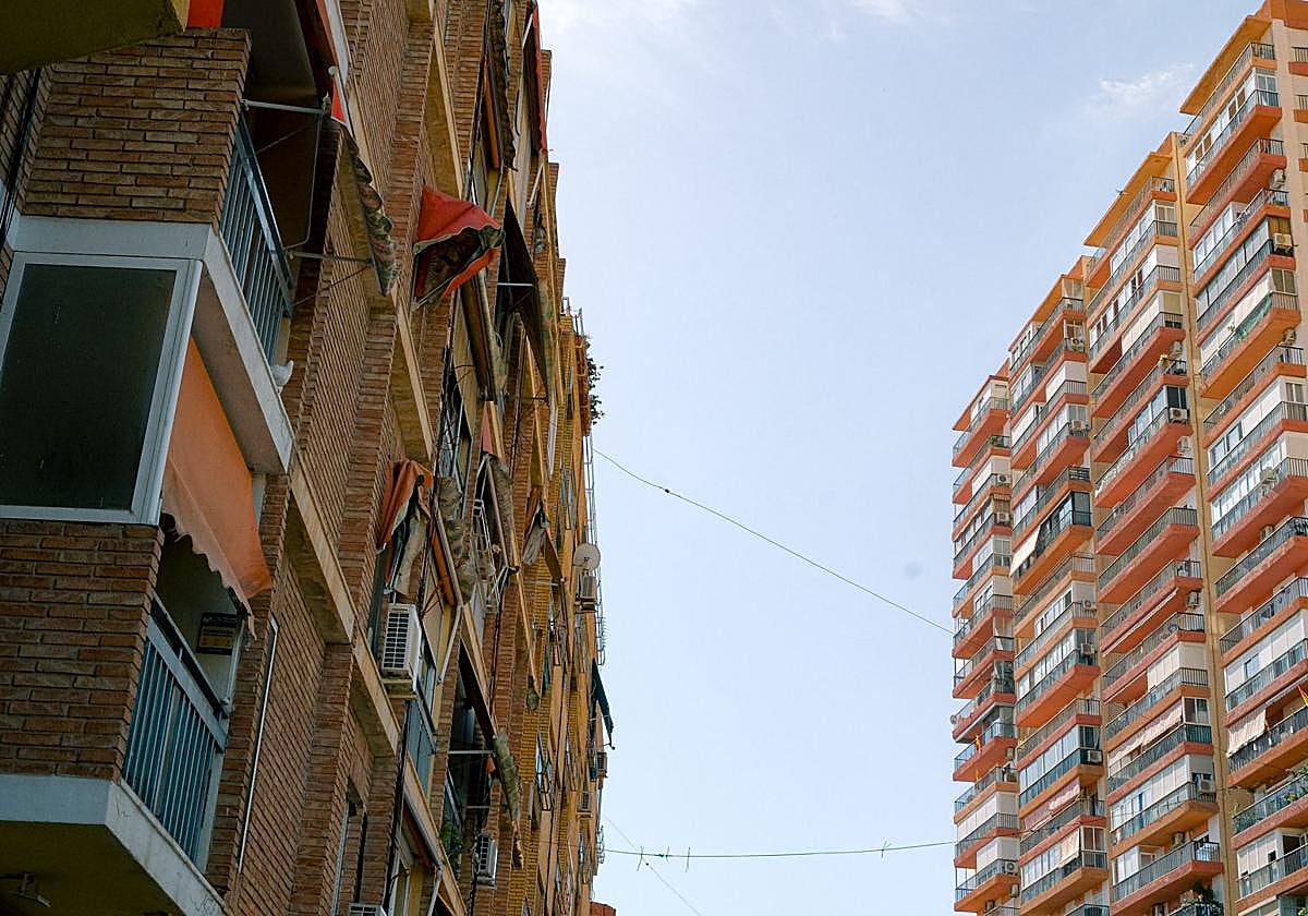 Imagen principal - El Alicante es la provincia de España con más municipios en precios máximos de la vivienda