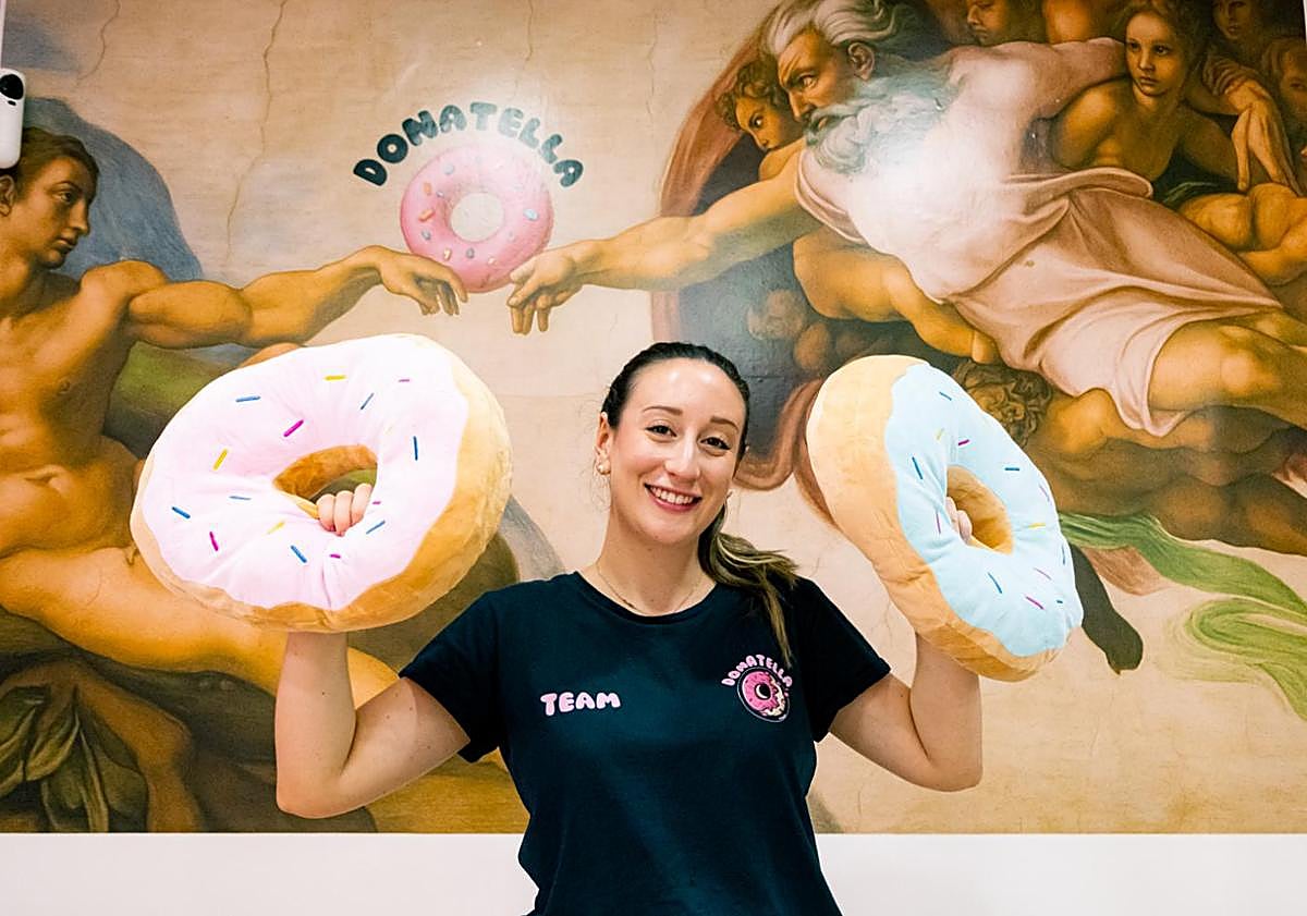 Imagen principal - Obras de arte al estilo Donatella y local en el edificio Bulevar.