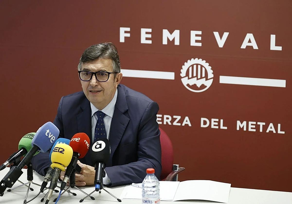 Vicente Lafuente, durante la rueda de prensa de presentación de su candidatura.