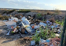 Escombrera ilegal, en imagen de archivo.