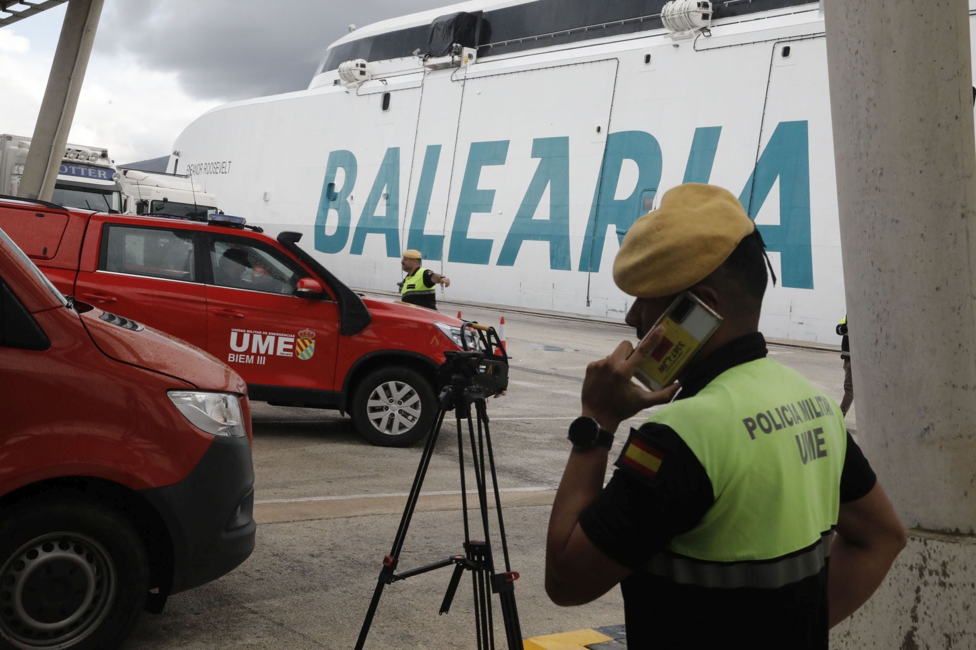 La UME embarca en el norte de Alicante rumbo a Ibiza para afrontar las graves inundaciones