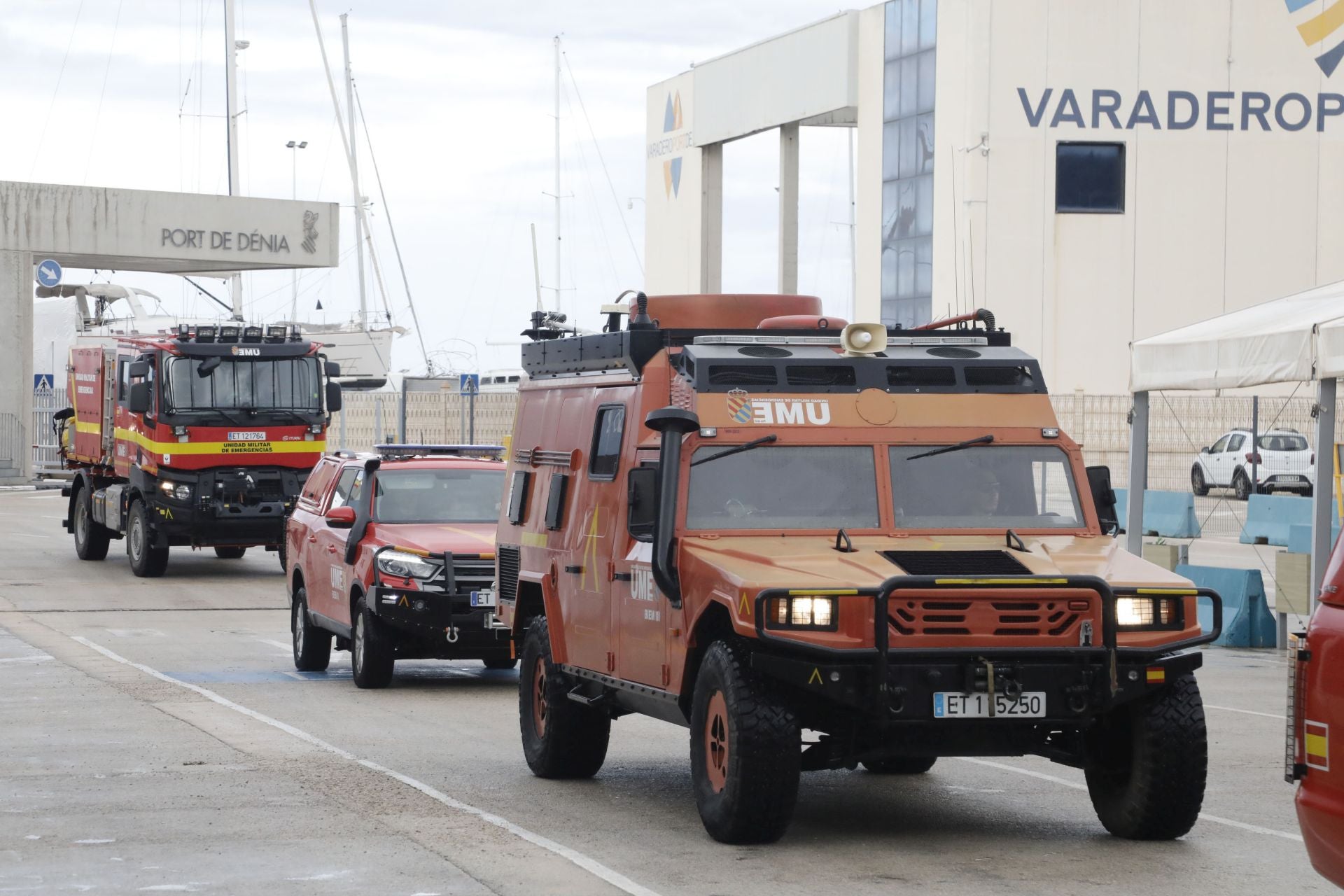 La UME embarca en el norte de Alicante rumbo a Ibiza para afrontar las graves inundaciones
