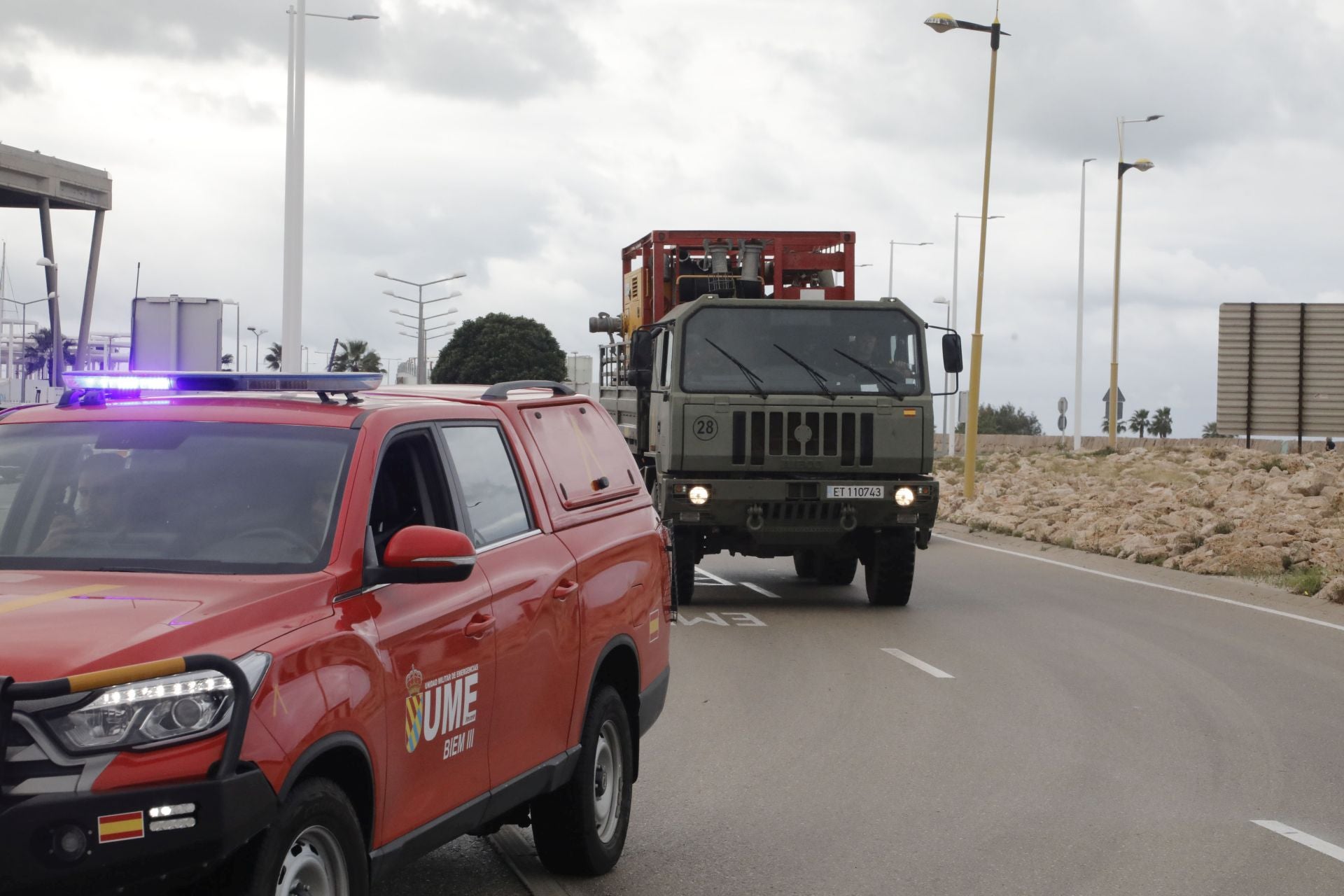 La UME embarca en el norte de Alicante rumbo a Ibiza para afrontar las graves inundaciones
