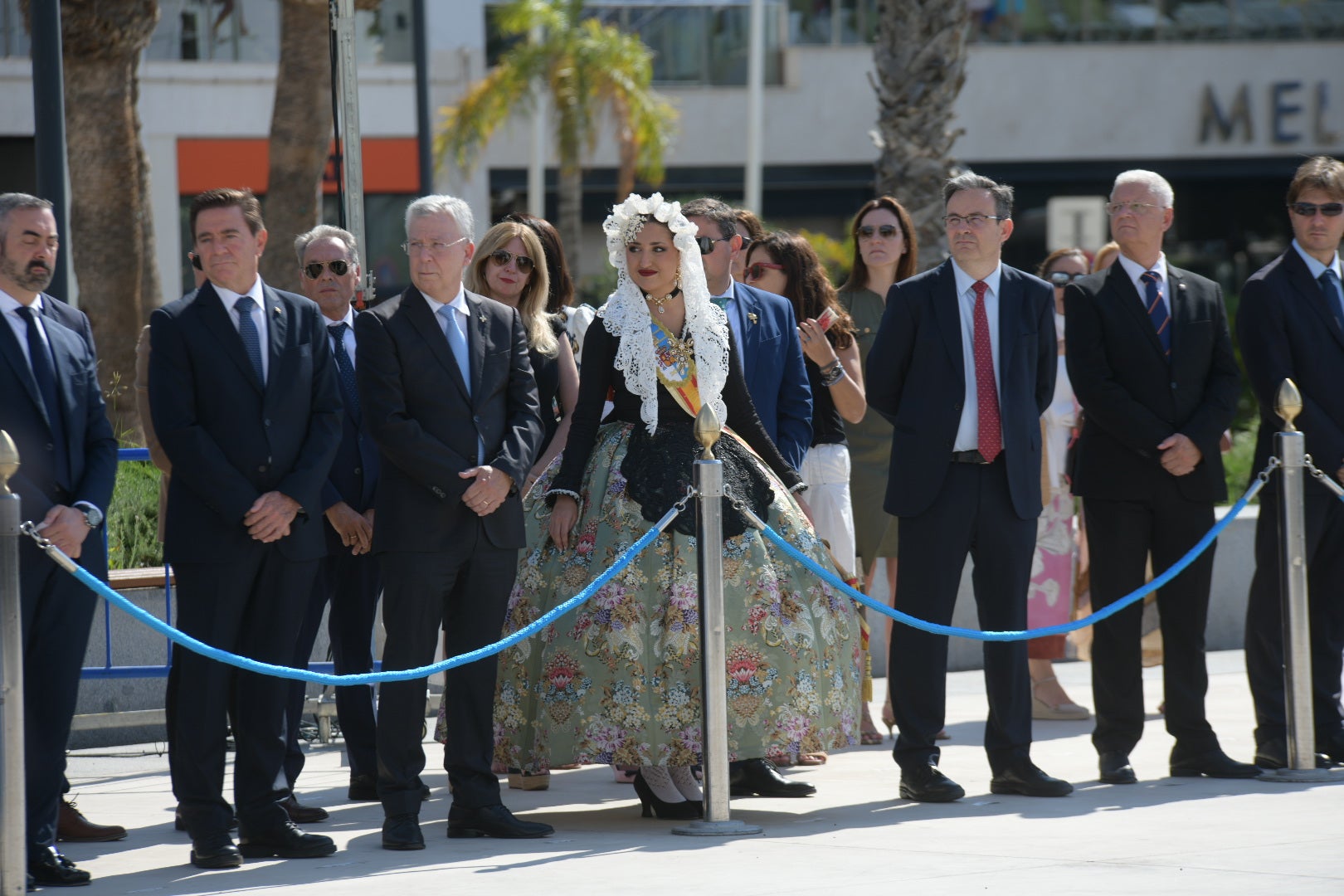Orgullo azul en Alicante con el homenaje de la Policía Nacional a su patrón, los Santos Ángeles Custodios