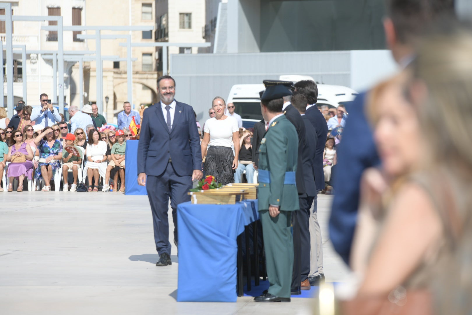 Orgullo azul en Alicante con el homenaje de la Policía Nacional a su patrón, los Santos Ángeles Custodios
