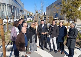 Imagen de archivo del alcalde Luis Barcala con los representantes de las EGM de las principales áreas industriales de Alicante.