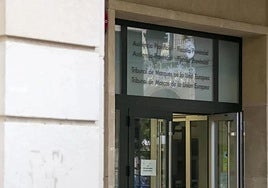 Acceso a la Audiencia Provincial de Alicante.