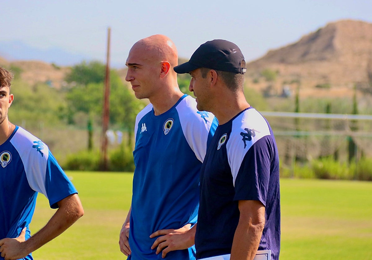 Rubén Torrecilla y Javier Rentero en el campo de Fontcalent.