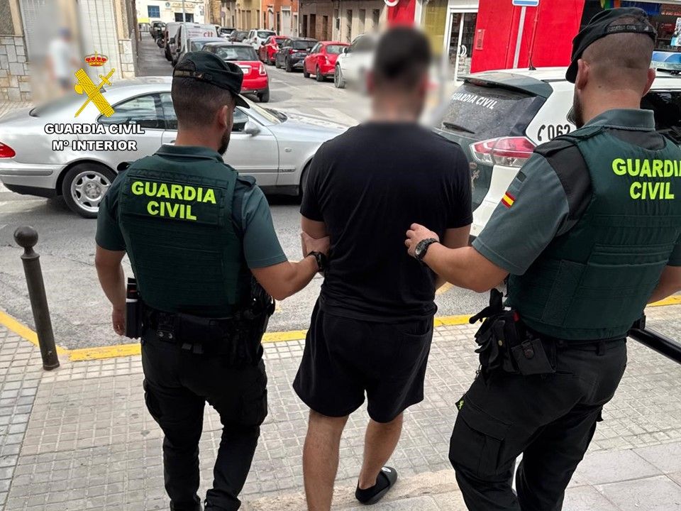 Detenido por la Guardia Civil.