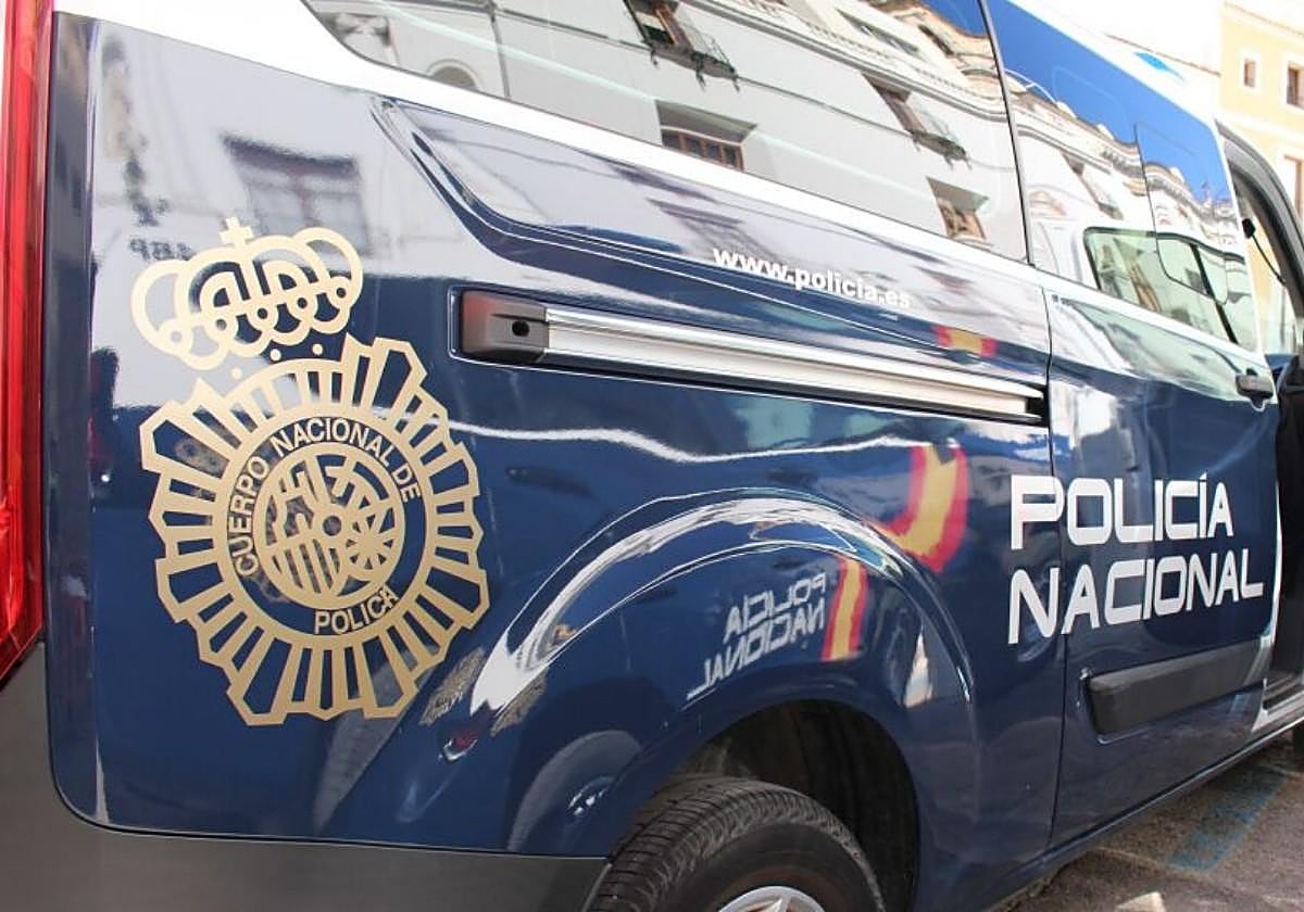 Una furgoneta de la Policía Nacional, en una imagen de archivo.