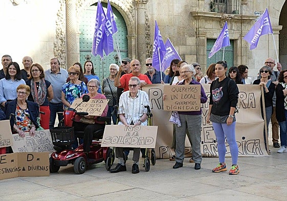 La plantilla de limpieza del INSS denuncia retrasos en el pago de sus nóminas