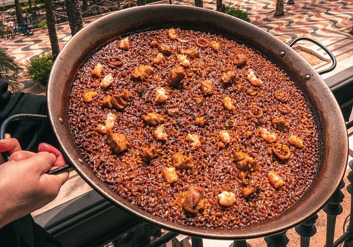 Imagen principal - Gastro Cinema 2025 reúne en Alicante a chefs, cineastas y amantes del buen cine y la gastronomía en una semana única.