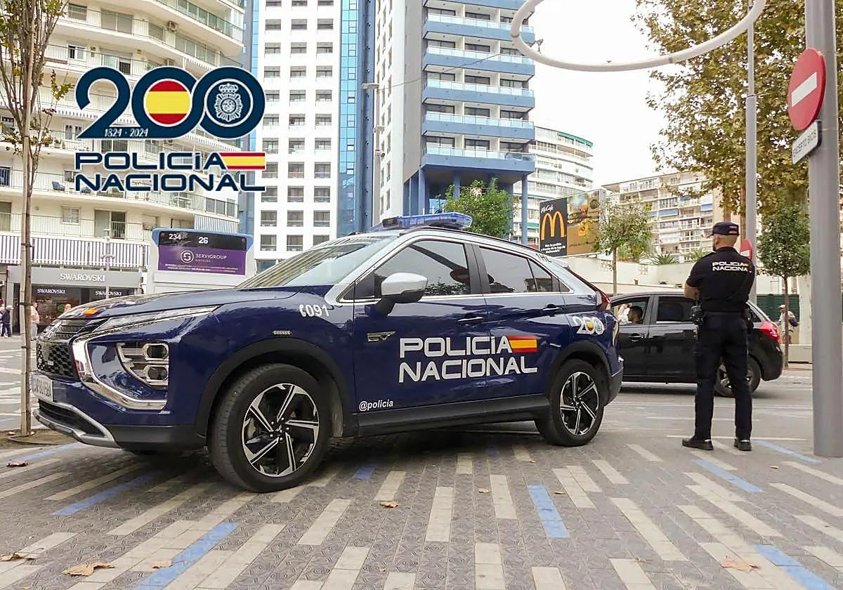 Una patrulla de la Policía Nacional en Benidorm.