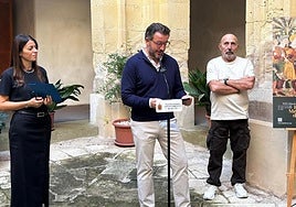 El alcalde Pablo Ruz y la edil Irene Ruiz presentan el cartel y la programación del XXX Festival Medieval de Elche en Las Clarisas.