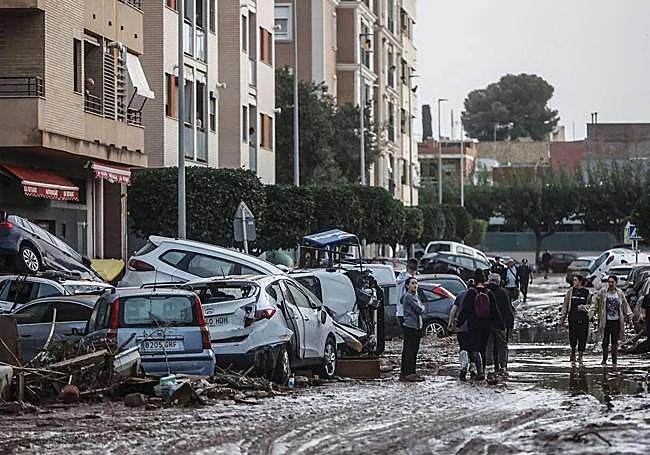 Calles de Alfafar hace un año, tras la dana.