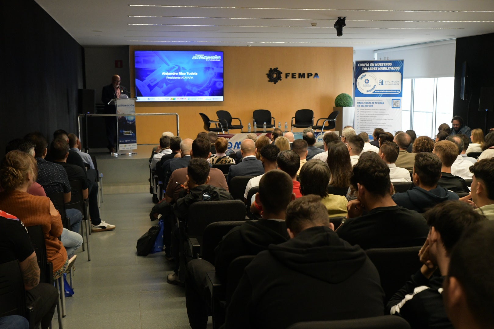 Así ha sido el primer Congreso de Automoción de la provincia