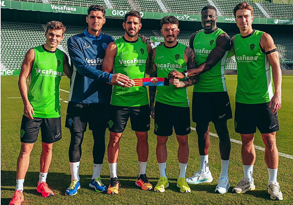 Los capitanes del Elche para la temporada 25-26.