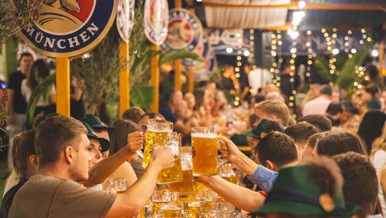 Imagen principal - Empresarios de Alicante alertan de una oleada de cierres de negocios si el Gobierno sube las cuotas de los autónomos