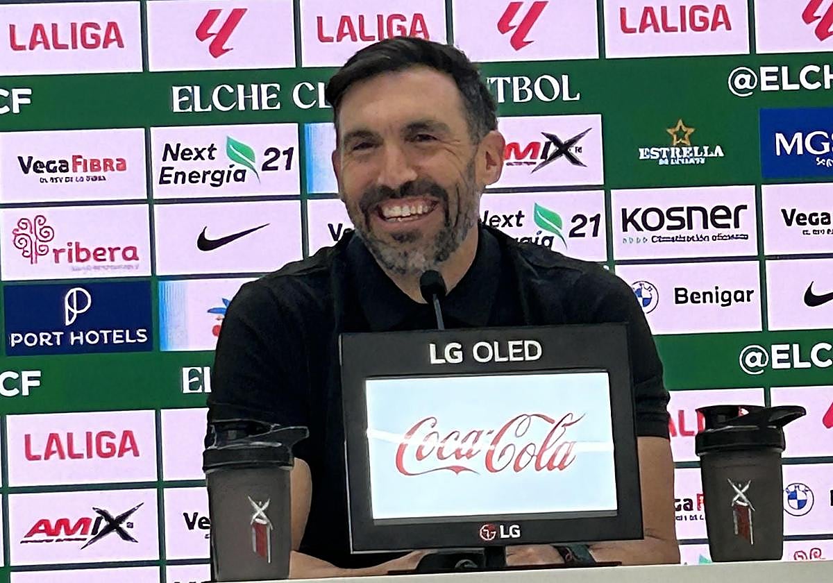 Eder Sarabia, durante su comparecencia en la sala de prensa del Martínez Valero, en la previa del duelo ante el Athletic Club.