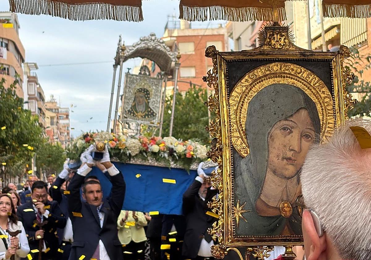 Histórico encuentro entre la Santa Faz y la Virgen de Loreto de Mutxamel