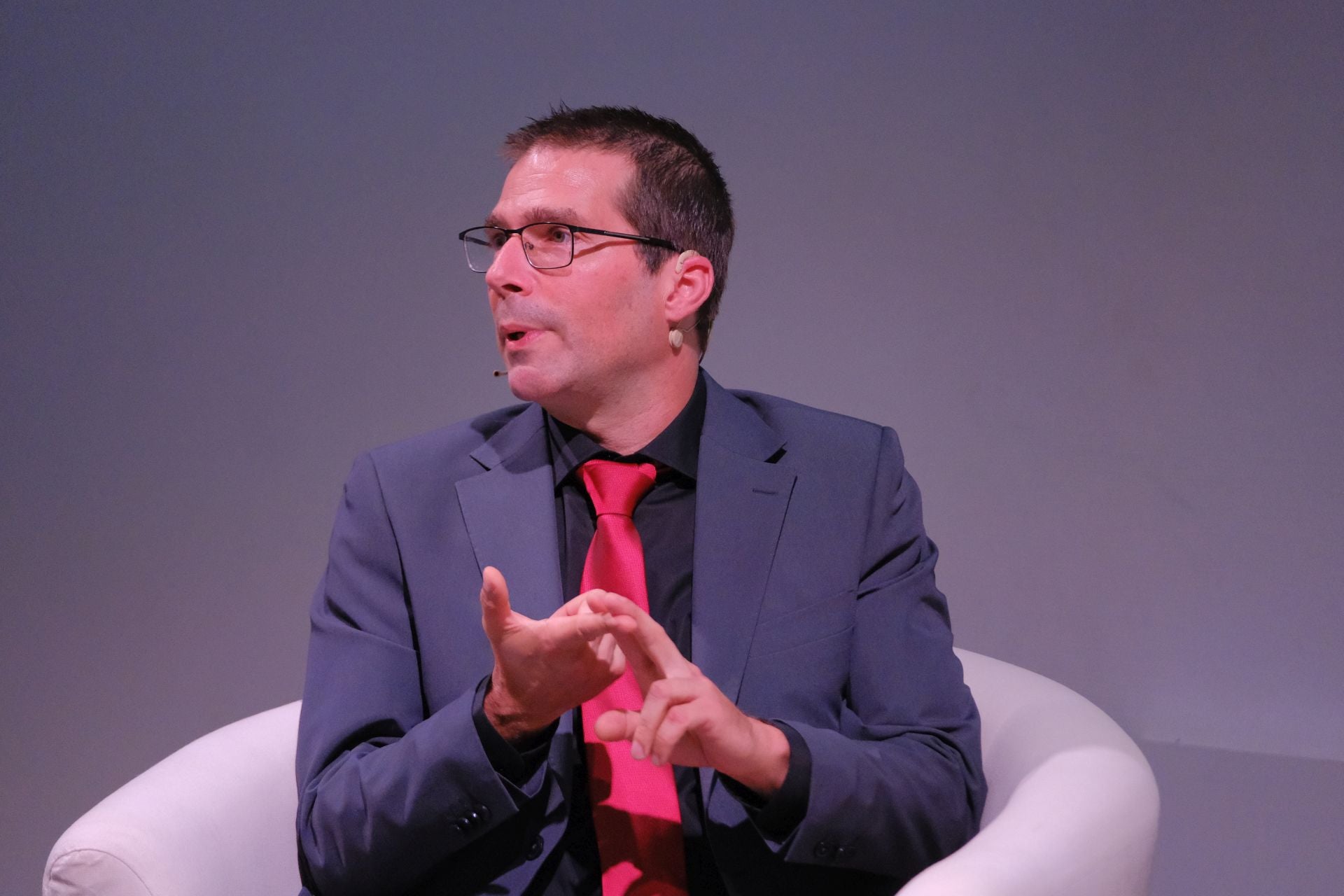 La Fundación Banco Sabadell reconoce al investigador de la UA Carlos Sáez en sus IV Premios a la Sostenibilidad Marina