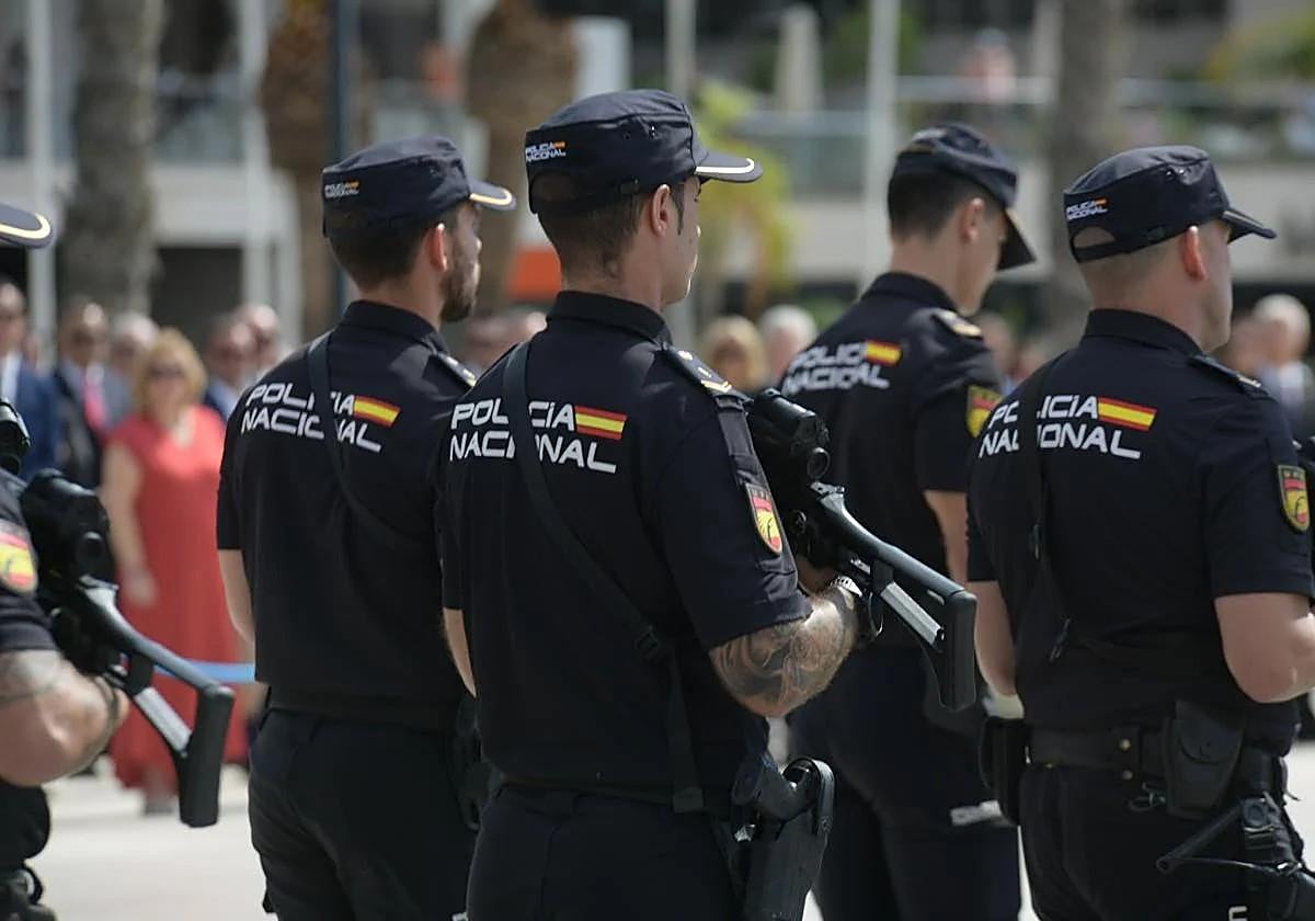 File image of National Police officers during an event in Alicante.
