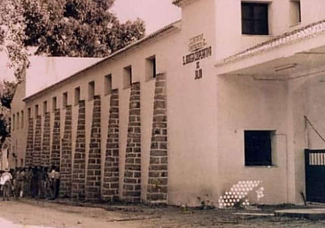 Imagen antigua de las Bodegas Xaló.