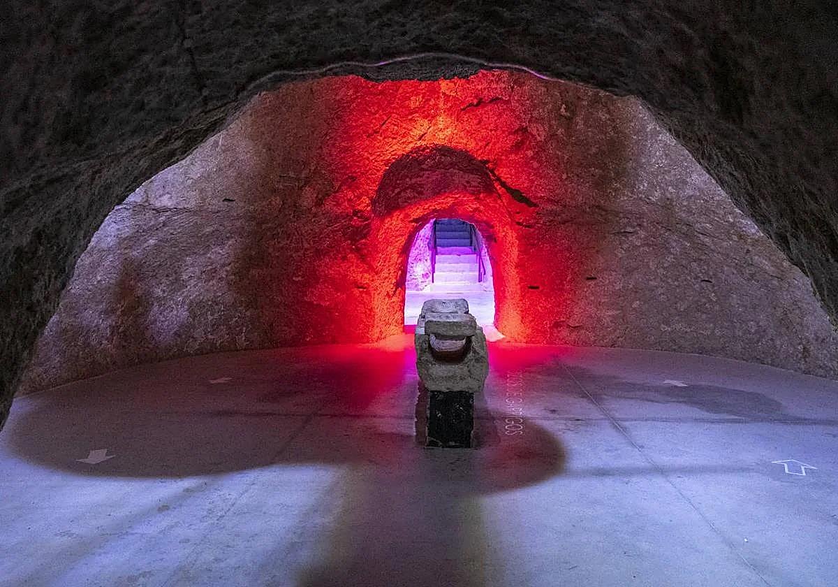 Interior de los Pozos de Garrigós.