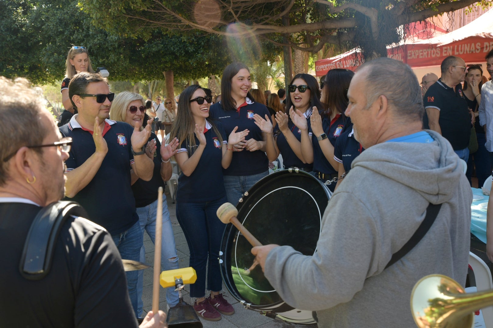 Las barracas celebran su día grande fuera de las Hogueras