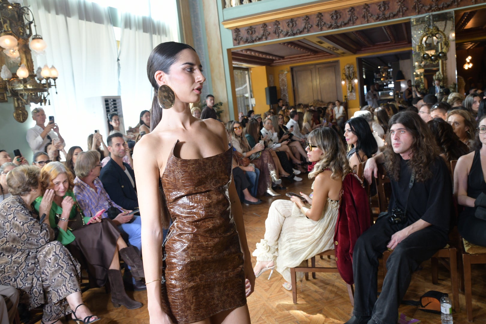 Alicante extiende la alfombra roja con su Fashion Week